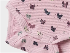 Trykknaplukning i lyserød langærmet body med sløjfeprint fra Name It 13240580 corsage